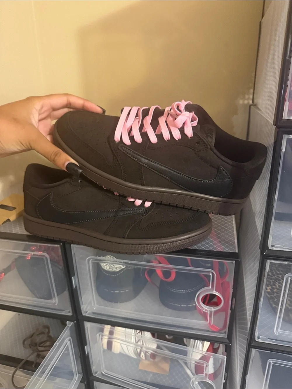 Jordan Low-Top Sneakers in Black with Pink Laces
